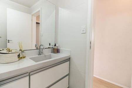 Apartamento à venda com 63m², 2 quartos e sem vaga Apartamento à venda com 63m², 2 quartos e sem vagaBanheiro Social
