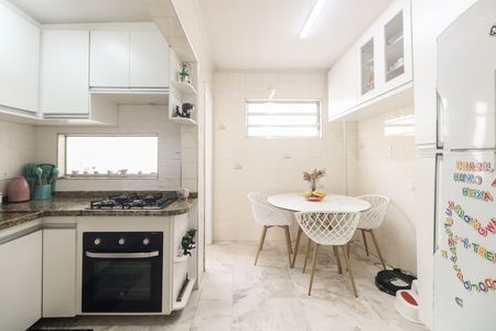 Apartamento à venda com 63m², 2 quartos e sem vaga Apartamento à venda com 63m², 2 quartos e sem vagaCozinha