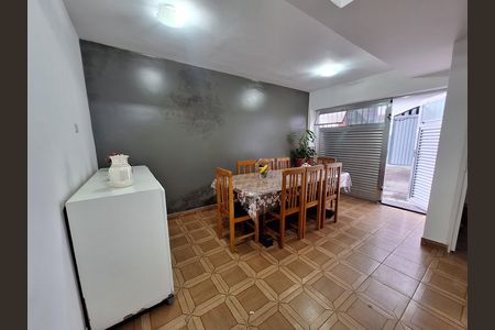 Casa à venda com 57m², 3 quartos e 1 vaga Casa à venda com 57m², 3 quartos e 1 vagaGaragem