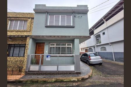 Fachada de casa à venda com 3 quartos, 57m² em Vila Sao Pedro, Santo André