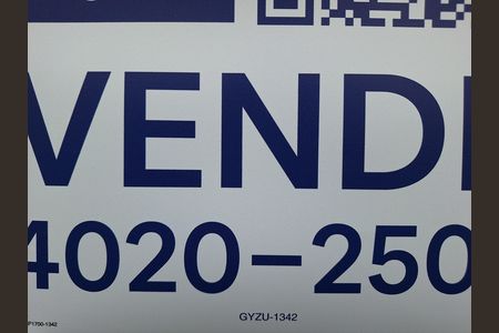 Casa à venda com 57m², 3 quartos e 1 vaga Casa à venda com 57m², 3 quartos e 1 vagaFachada