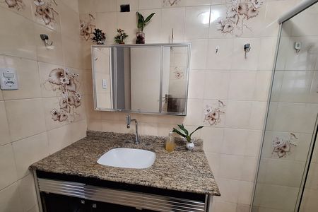Casa à venda com 57m², 3 quartos e 1 vaga Casa à venda com 57m², 3 quartos e 1 vagaBanheiro
