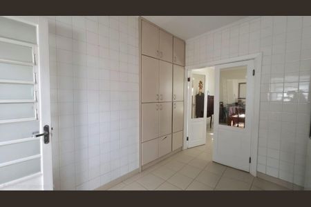 Casa para alugar com 173m², 3 quartos e 2 vagas Casa para alugar com 173m², 3 quartos e 2 vagasCozinha