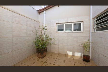 Casa para alugar com 173m², 3 quartos e 2 vagas Casa para alugar com 173m², 3 quartos e 2 vagasÁrea externa