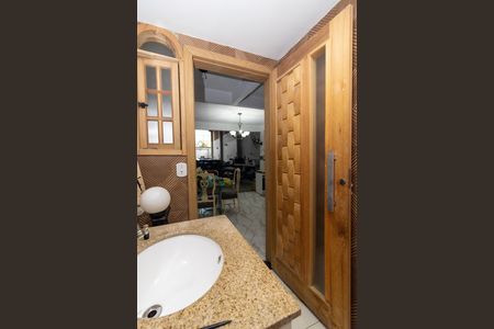 Casa para alugar com 460m², 4 quartos e sem vagaLavabo