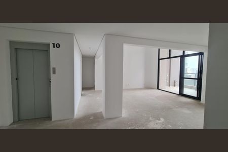 Apartamento à venda com 180m², 3 quartos e 3 vagas Apartamento à venda com 180m², 3 quartos e 3 vagasSala