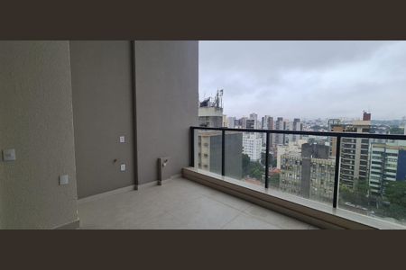 Apartamento à venda com 180m², 3 quartos e 3 vagas Apartamento à venda com 180m², 3 quartos e 3 vagasVaranda