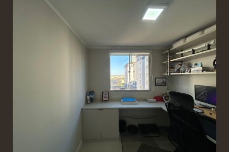 Apartamento à venda com 95m², 3 quartos e 1 vagaQuarto 2