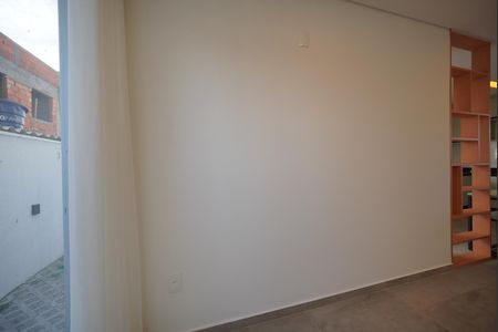 Casa para alugar com 108m², 2 quartos e 1 vagaSala