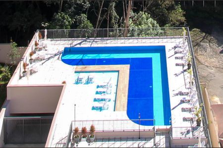 Apartamento à venda com 141m², 3 quartos e 3 vagas Apartamento à venda com 141m², 3 quartos e 3 vagasPiscina