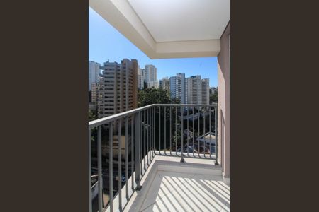 Apartamento à venda com 141m², 3 quartos e 3 vagas Apartamento à venda com 141m², 3 quartos e 3 vagasVaranda Suíte 2