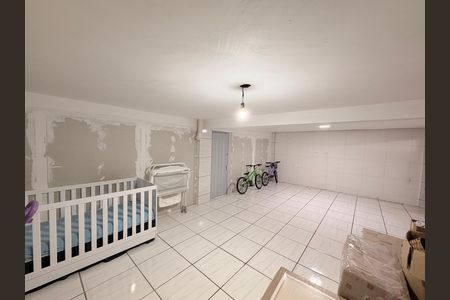 Casa para alugar com 330m², 3 quartos e 6 vagasPorão