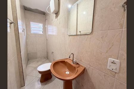 Casa para alugar com 330m², 3 quartos e 6 vagasBanheiro externo