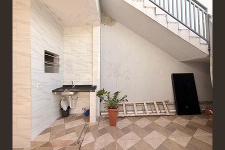 Casa para alugar com 330m², 3 quartos e 6 vagasQuintal