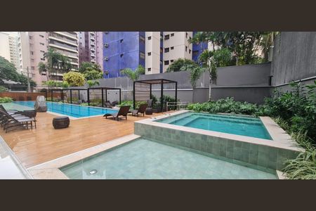 Apartamento à venda com 136m², 3 quartos e 1 vaga Apartamento à venda com 136m², 3 quartos e 1 vagaPiscina
