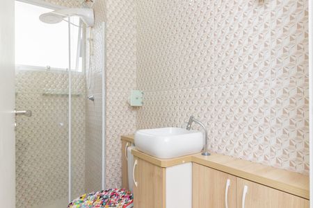 Banheiro de apartamento para alugar com 2 quartos, 44m² em Vila Jaraguá, São Paulo