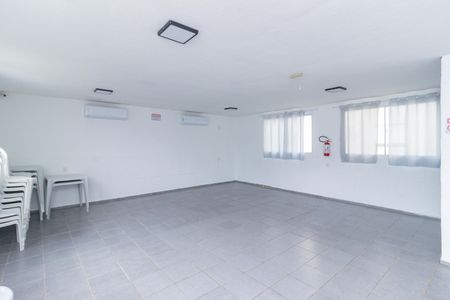 Apartamento para alugar com 44m², 2 quartos e 1 vaga Apartamento para alugar com 44m², 2 quartos e 1 vagaÁrea comum - Salão de festas
