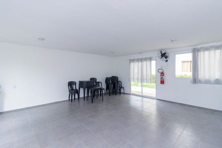 Apartamento para alugar com 44m², 2 quartos e 1 vaga Apartamento para alugar com 44m², 2 quartos e 1 vagaÁrea comum - Salão de festas