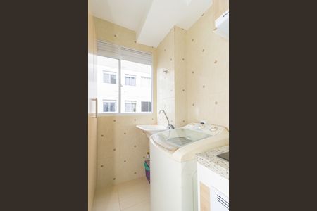 Área de serviço de apartamento para alugar com 2 quartos, 44m² em Vila Jaraguá, São Paulo