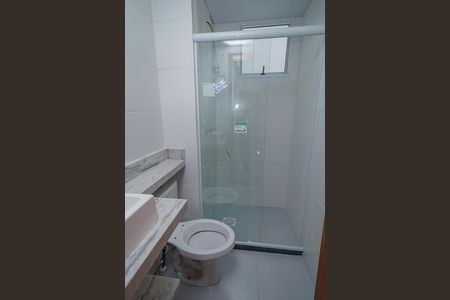 Banheiro de apartamento para alugar com 2 quartos, 48m² em Campo Grande, Rio de Janeiro