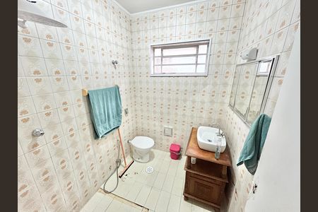 Casa à venda com 189m², 4 quartos e 4 vagas Casa à venda com 189m², 4 quartos e 4 vagasBanheiro