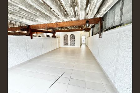 Casa à venda com 189m², 4 quartos e 4 vagas Casa à venda com 189m², 4 quartos e 4 vagasGaragem