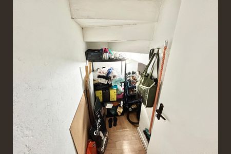 Casa à venda com 189m², 4 quartos e 4 vagas Casa à venda com 189m², 4 quartos e 4 vagasDespensa
