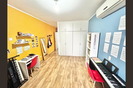 Casa à venda com 189m², 4 quartos e 4 vagas Casa à venda com 189m², 4 quartos e 4 vagasQuarto 3 - Suíte