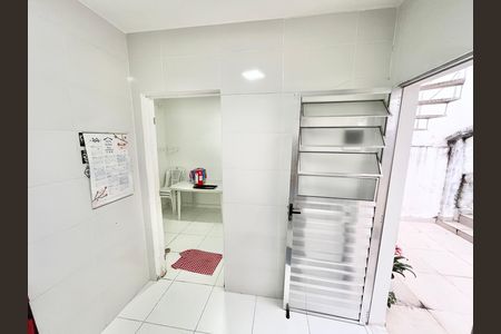 Casa à venda com 189m², 4 quartos e 4 vagas Casa à venda com 189m², 4 quartos e 4 vagasCozinha / Edícula