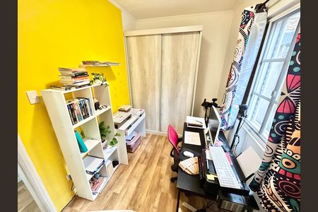 Casa à venda com 189m², 4 quartos e 4 vagas Casa à venda com 189m², 4 quartos e 4 vagasQuarto 2