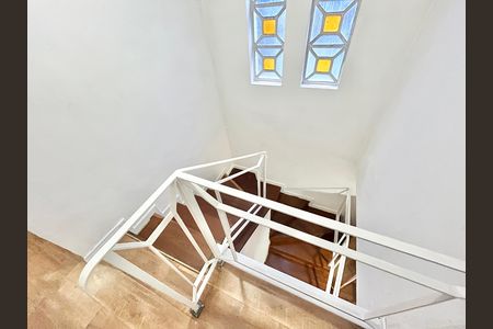 Escada de casa à venda com 4 quartos, 189m² em Casa Verde Alta, São Paulo