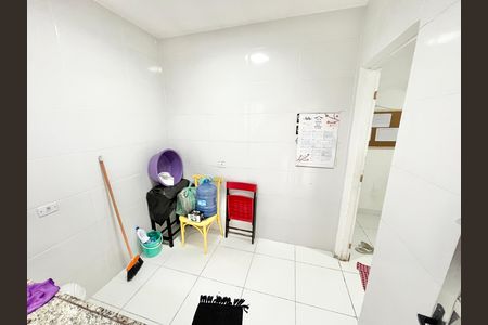 Casa à venda com 189m², 4 quartos e 4 vagas Casa à venda com 189m², 4 quartos e 4 vagasCozinha / Edícula