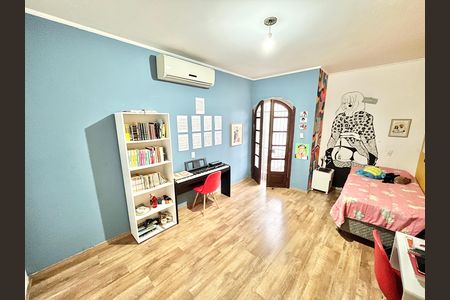 Casa à venda com 189m², 4 quartos e 4 vagas Casa à venda com 189m², 4 quartos e 4 vagasQuarto 3 - Suíte