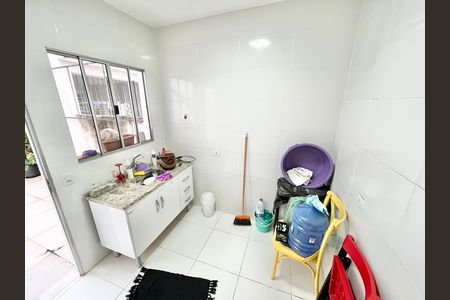 Casa à venda com 189m², 4 quartos e 4 vagas Casa à venda com 189m², 4 quartos e 4 vagasCozinha / Edícula