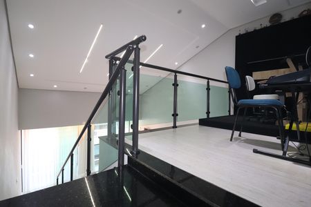 Casa de condomínio à venda com 250m², 3 quartos e 4 vagasEstúdio