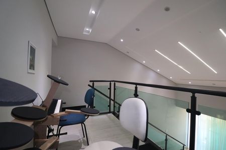 Casa de condomínio à venda com 250m², 3 quartos e 4 vagasEstúdio