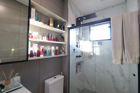 Casa de condomínio à venda com 250m², 3 quartos e 4 vagasBanheiro Quarto 1 suíte