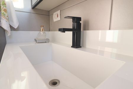 Banheiro Quarto 2 suíte de casa de condomínio à venda com 3 quartos, 250m² em Parque Sao Vicente, Santo André
