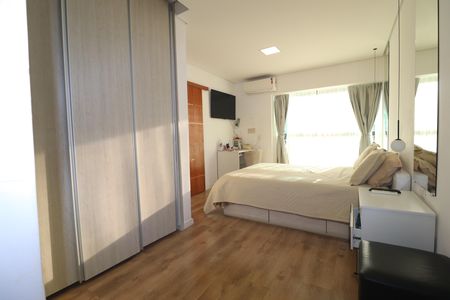 Quarto 1 suíte de casa de condomínio para alugar com 3 quartos, 250m² em Parque Sao Vicente, Santo André