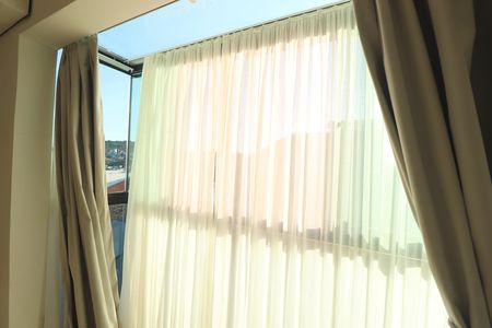 Casa de condomínio à venda com 250m², 3 quartos e 4 vagasVaranda Quarto 1 suíte