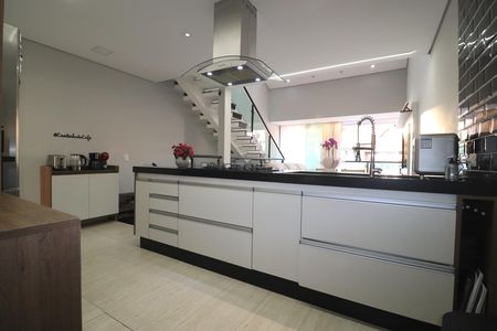 Casa de condomínio à venda com 250m², 3 quartos e 4 vagasCozinha