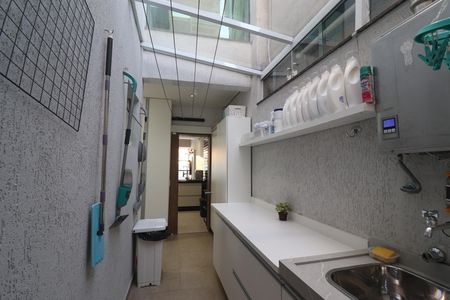 Casa de condomínio à venda com 250m², 3 quartos e 4 vagasÁrea de Serviço