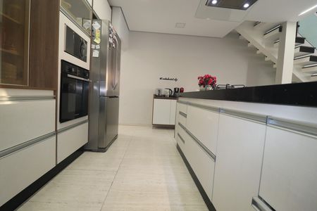 Cozinha de casa de condomínio à venda com 3 quartos, 250m² em Parque Sao Vicente, Santo André