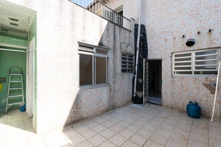 Quintal de casa à venda com 3 quartos, 160m² em Parque Jabaquara, São Paulo