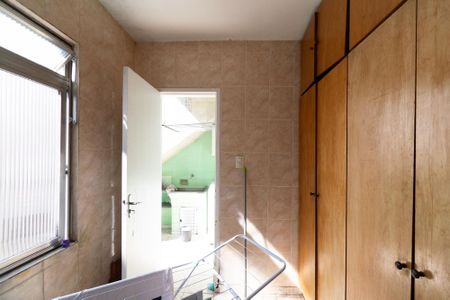 Casa à venda com 160m², 3 quartos e 2 vagasQuarto de Serviço