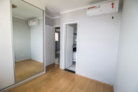 Apartamento à venda com 120m², 3 quartos e 2 vagasQuarto 02- Suite 