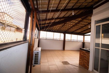 Apartamento à venda com 120m², 3 quartos e 2 vagasCobertura