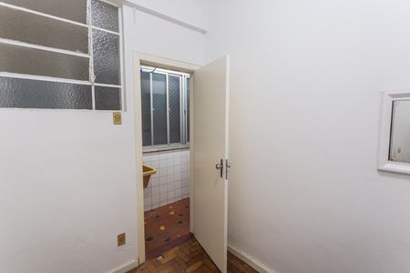 Apartamento à venda com 140m², 4 quartos e sem vaga Apartamento à venda com 140m², 4 quartos e sem vagaQuarto de serviço