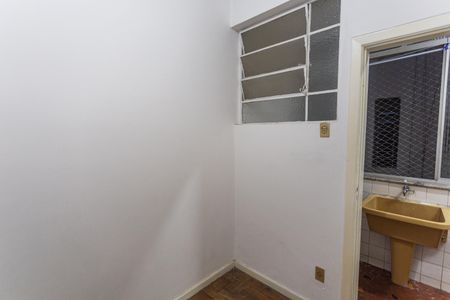 Apartamento à venda com 140m², 4 quartos e sem vaga Apartamento à venda com 140m², 4 quartos e sem vagaQuarto de serviço