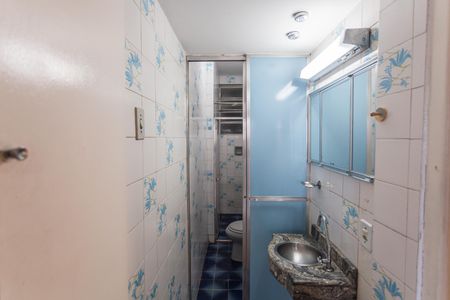 Apartamento à venda com 140m², 4 quartos e sem vaga Apartamento à venda com 140m², 4 quartos e sem vagaBanheiro social